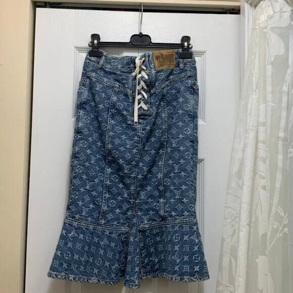 READ DESCRIPTION Louis Vuitton Denim Monogram Skirt Size 36 USED Authentic - Picture 1 of 11